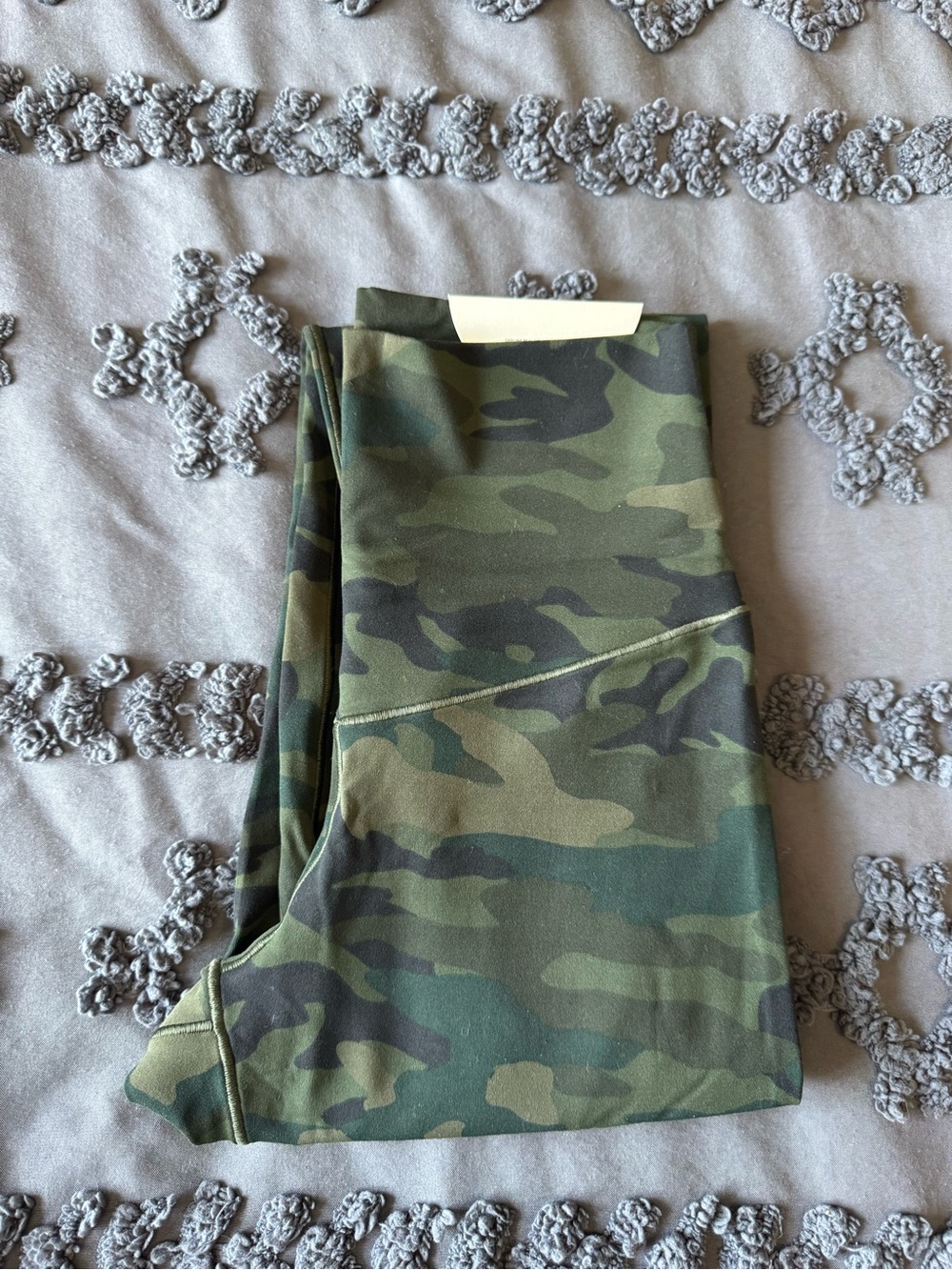 aerie OFFLINE Hi-Rise Camo Active Bottoms in Green